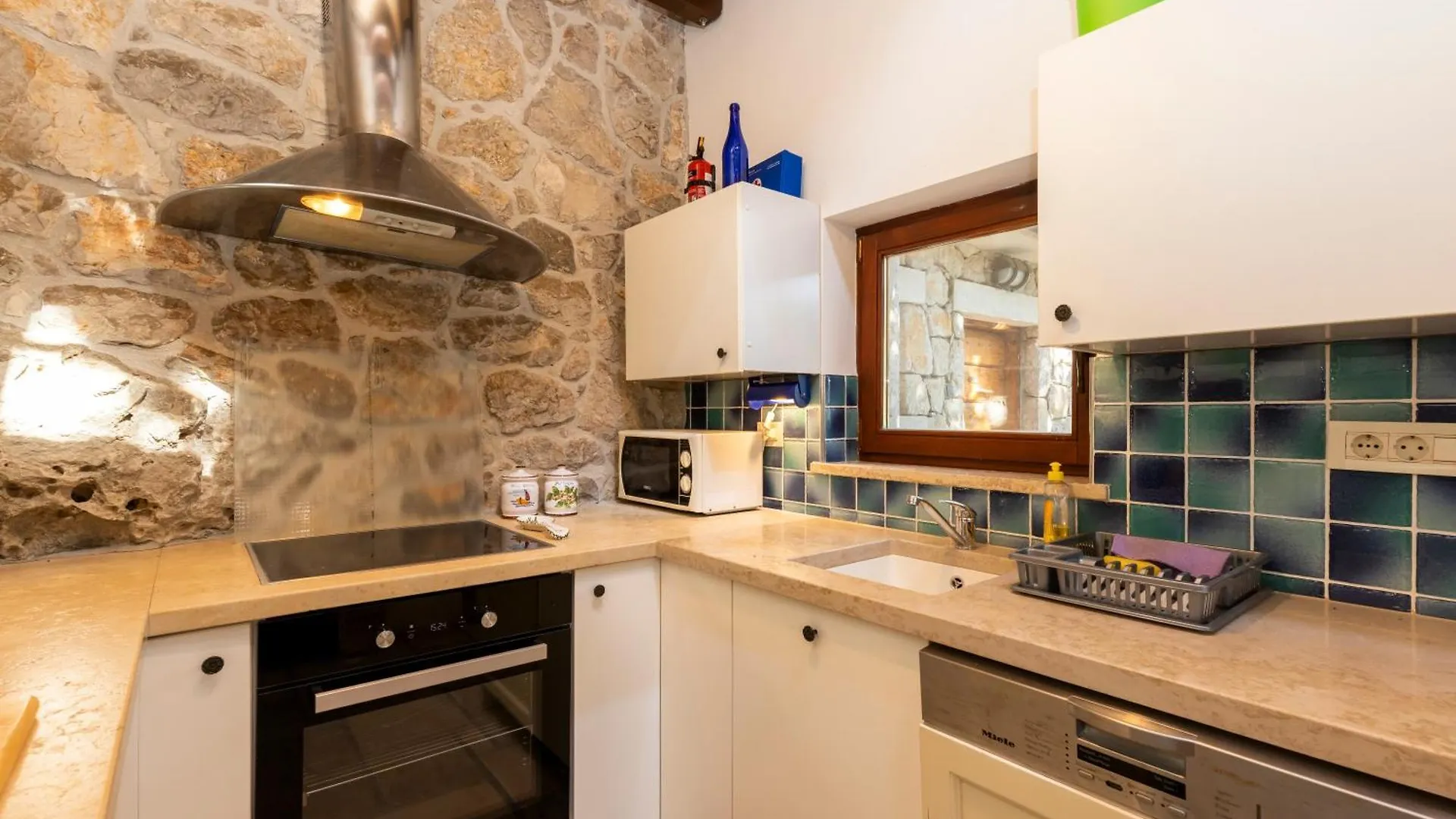 Stone House Retreat 0*, Mali Losinj